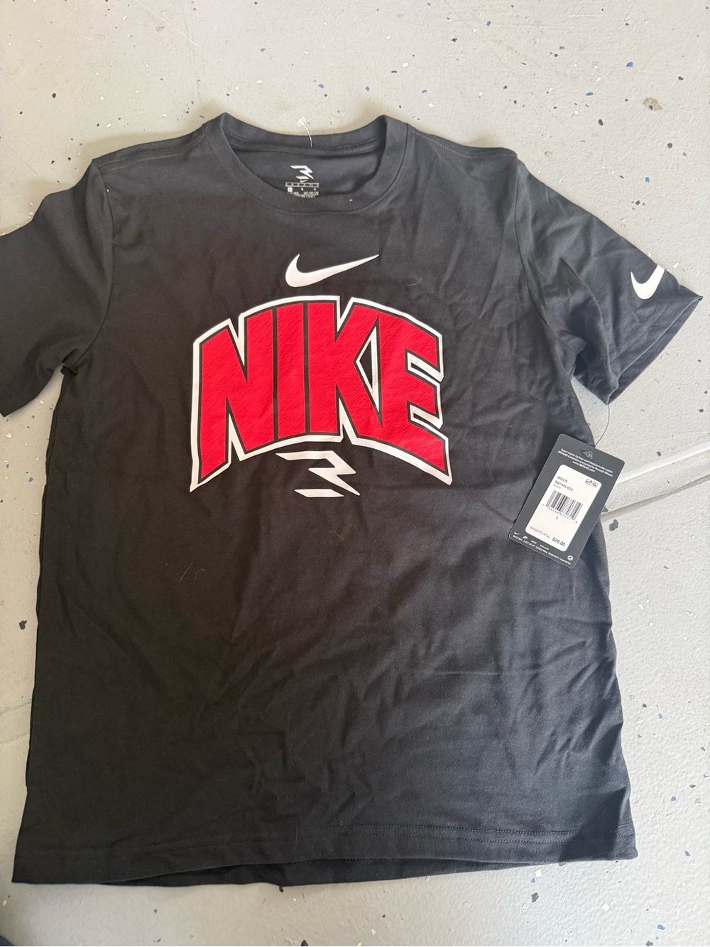 Big kid L size  Nike T shirt
